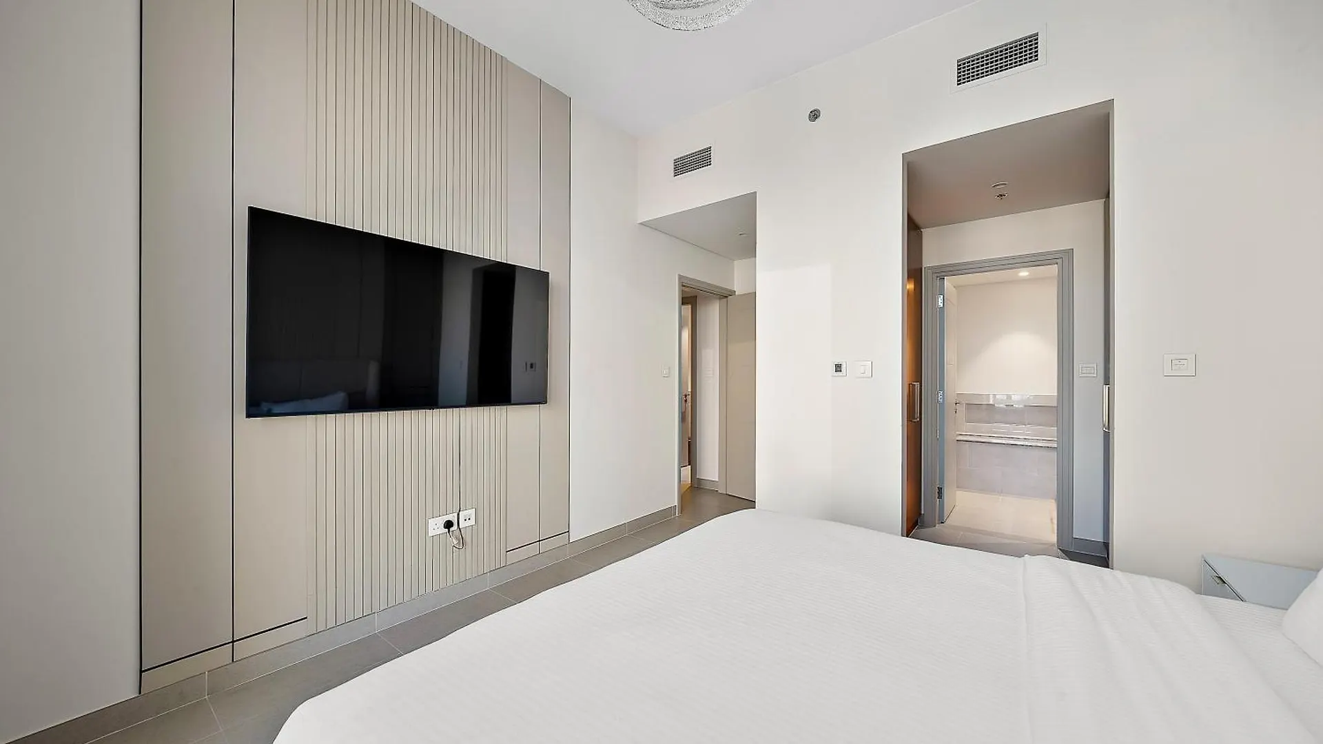 3Br Fort T1, Burj Khalifa View Dubai United Arab Emirates